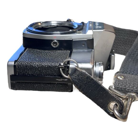 Minolta Camera SRT 101b Silver SLR 35mm Film Body Only Japan - Picture 4 of 10